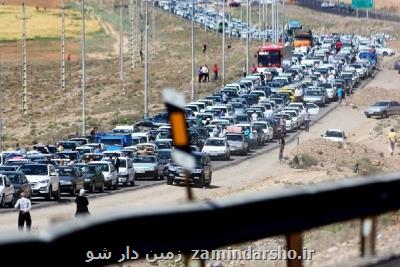 جاده های چالوس و هزار و آزادراه شمال به تهران یك طرفه شدند